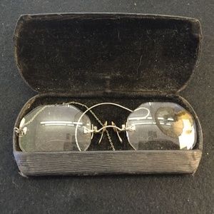 Antique octagon pinch nose Spectacles w/ Case,